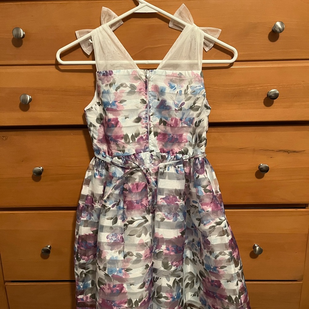 Girls dress size 7